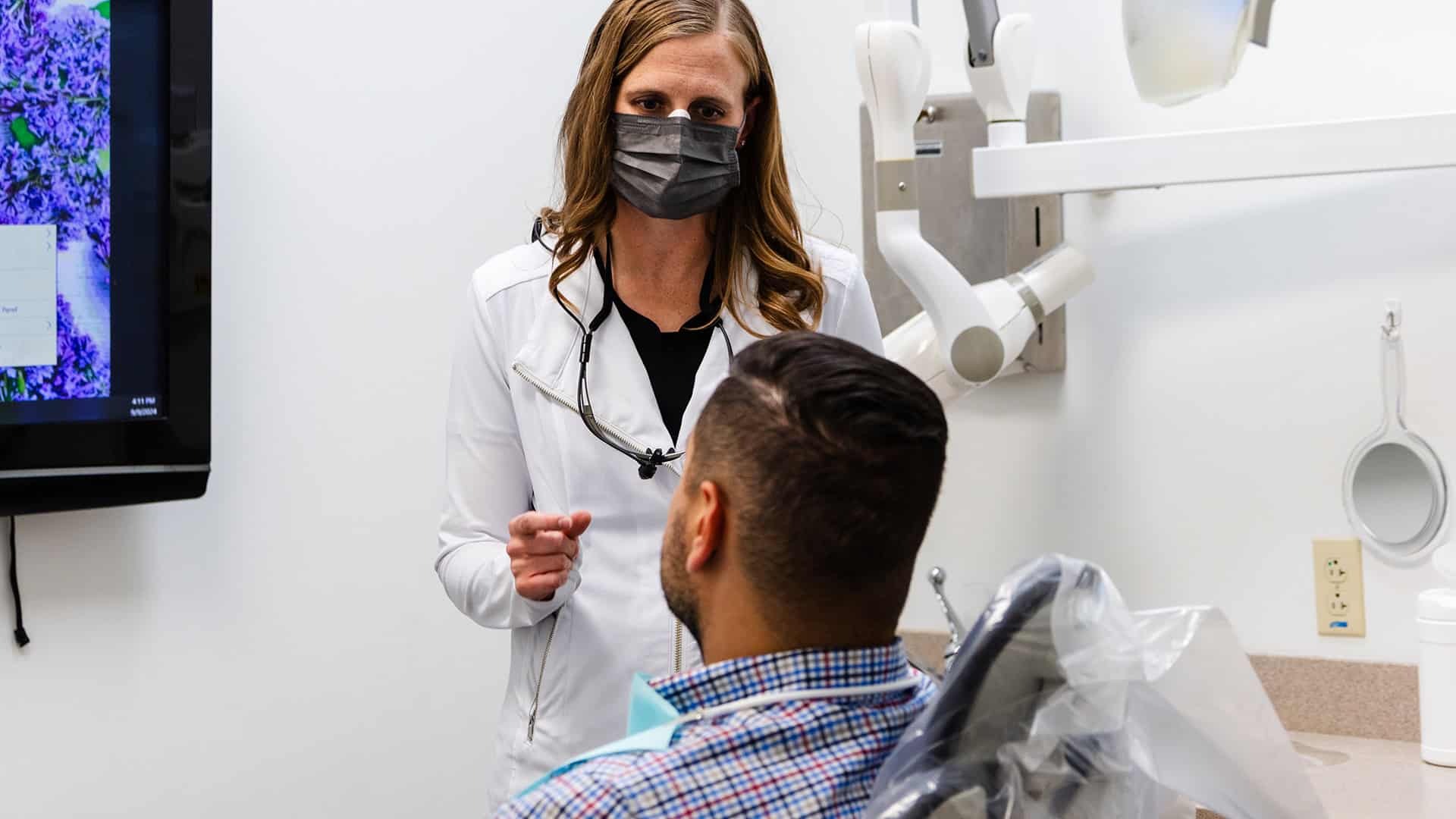Discussing Options For Tooth Pain Management